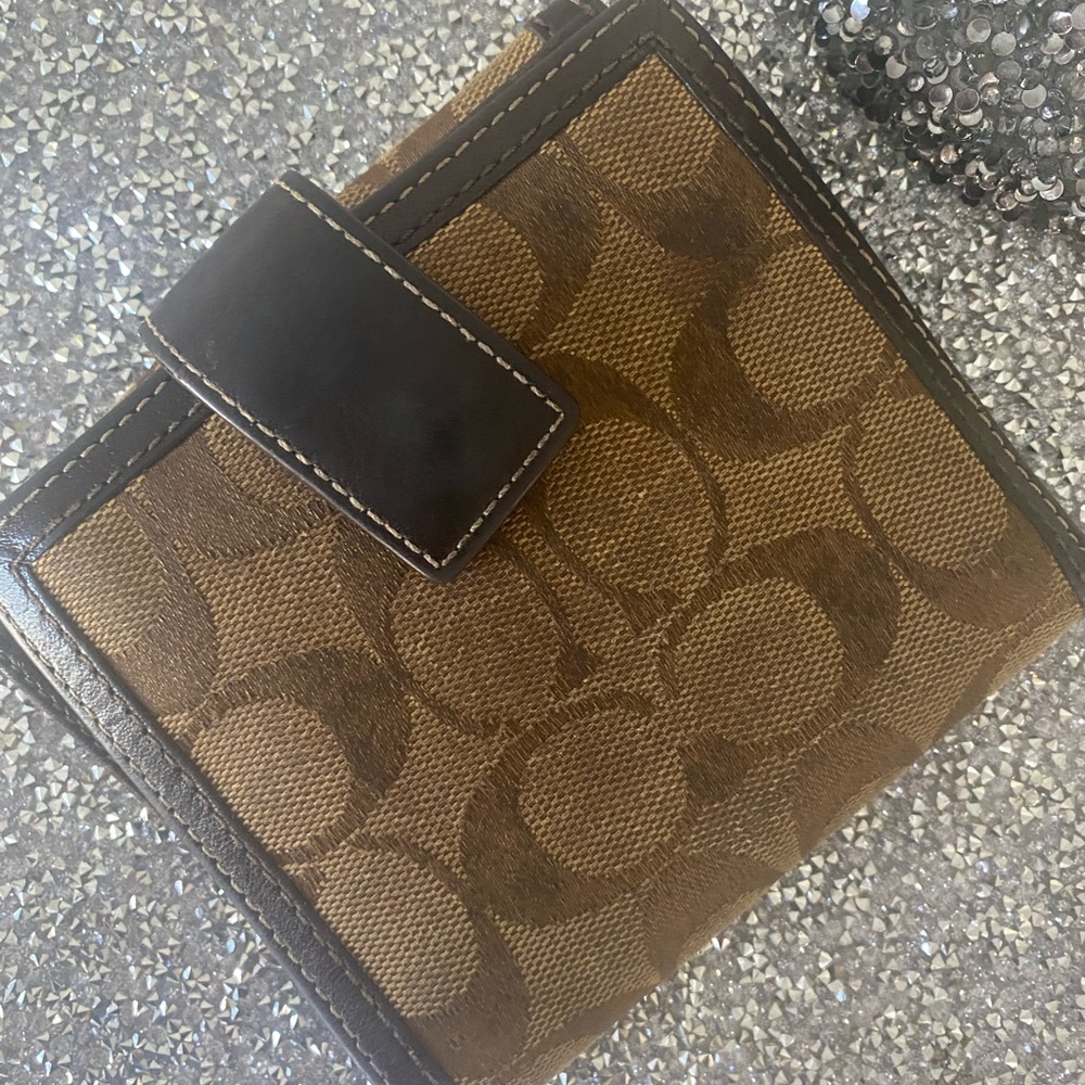 Used Coach Wallet - Picture 3 of 8